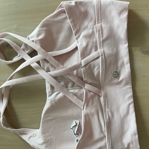Lululemon energy bra in Milkshake - Picture 3 of 3